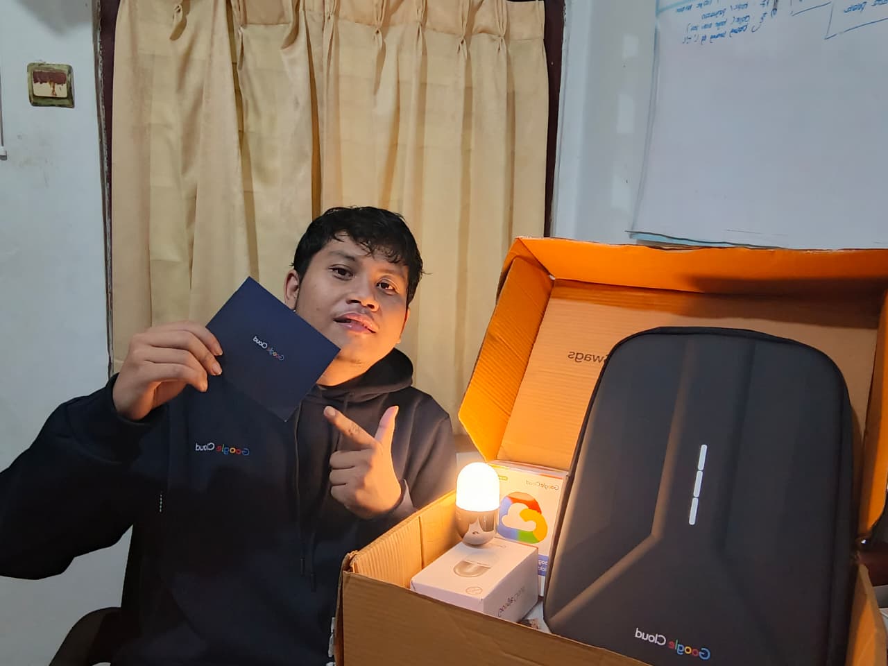 Unboxing Google Cloud Skills Arcade swag